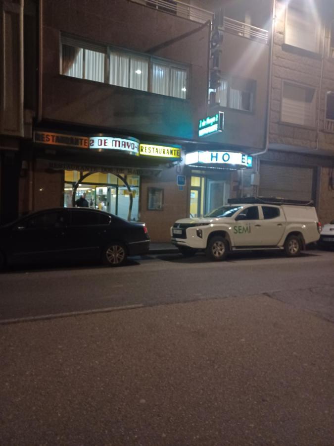 Hotel 2 De Mayo 2 Хинсо-де-Лимия Экстерьер фото