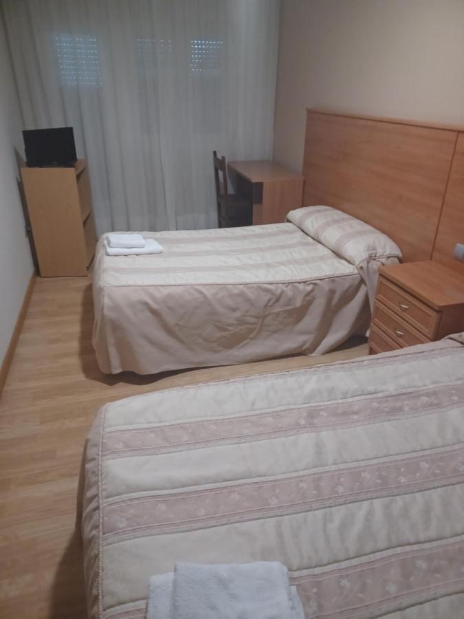 Hotel 2 De Mayo 2 Хинсо-де-Лимия Экстерьер фото